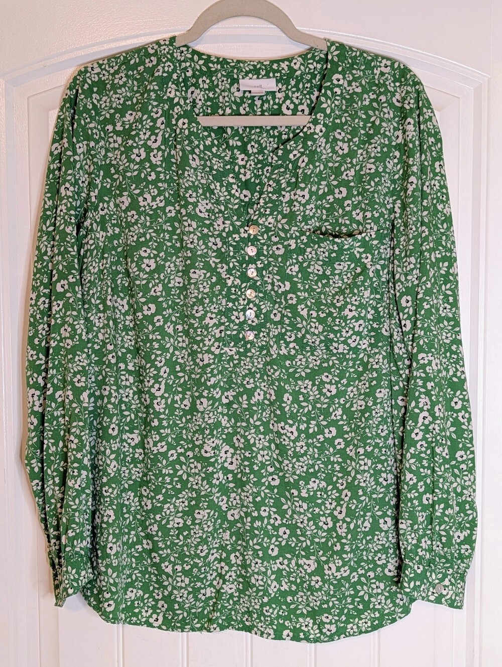 J Jill Green and White Floral Patterned Long Sleeve Rayon Shirt